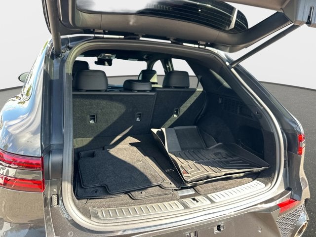 2024 Genesis GV70 2.5T