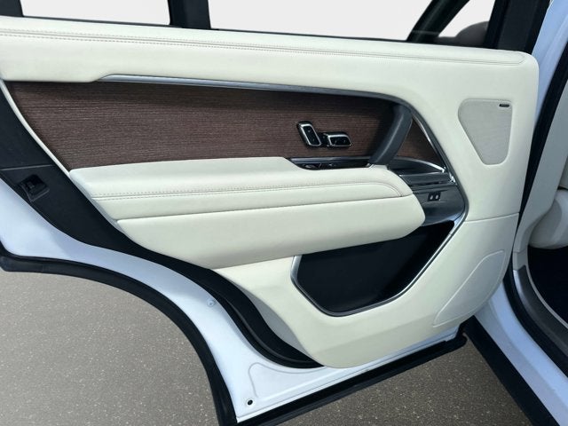 2023 Land Rover Range Rover SE