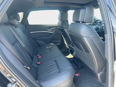 2024 Audi SQ8 e-tron Premium Plus