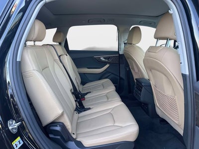 2025 Audi Q7 Premium