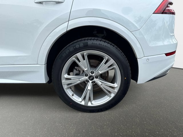 2023 Audi Q8 Premium