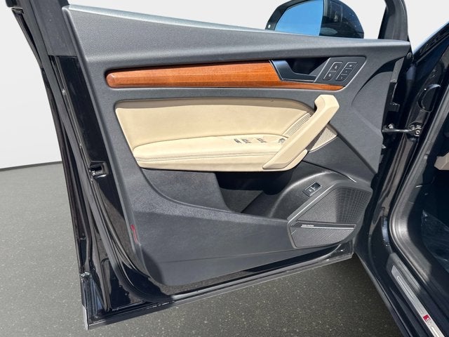 2023 Audi Q5 S line Premium Plus