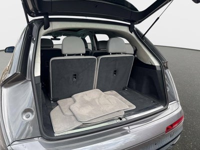 2022 Audi Q7 Prestige