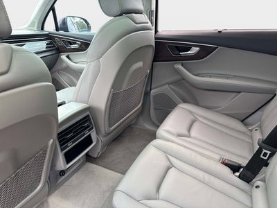 2022 Audi Q7 Prestige