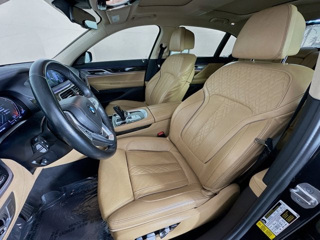 2022 BMW 7 Series 740i