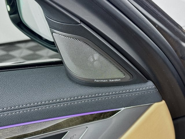 2022 BMW 7 Series 740i