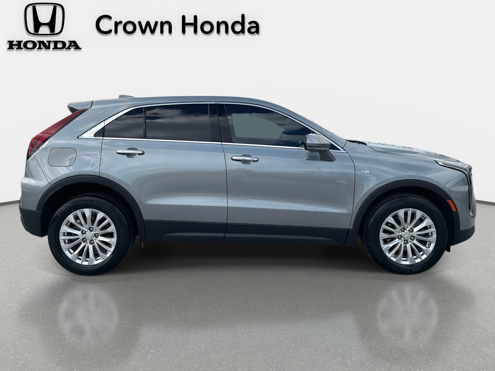 2024 Cadillac XT4 FWD Luxury