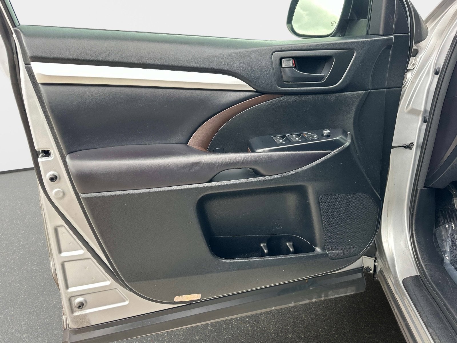 2016 Toyota Highlander LE Plus