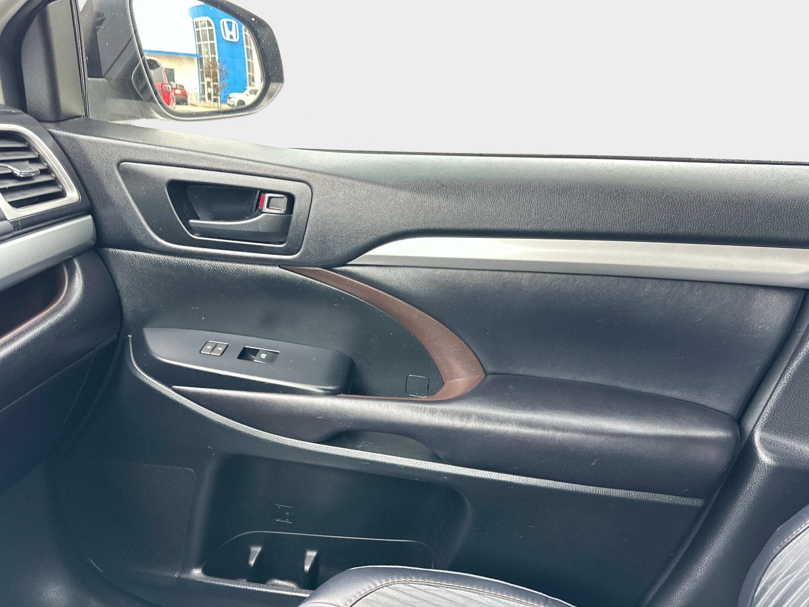 2016 Toyota Highlander LE Plus