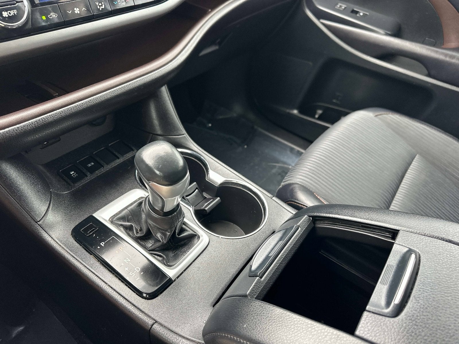 2016 Toyota Highlander LE Plus