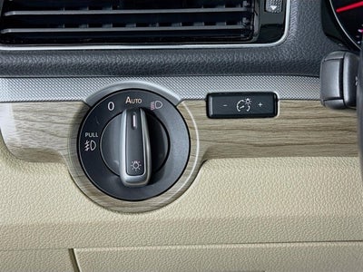 2017 Volkswagen Passat SEL Premium