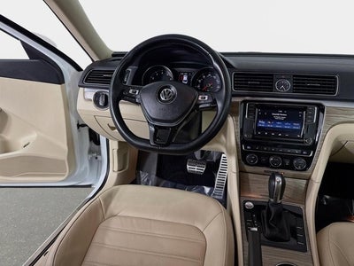2017 Volkswagen Passat SEL Premium