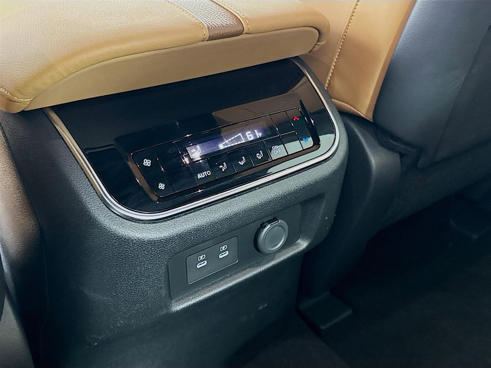 2025 Nissan Armada SL