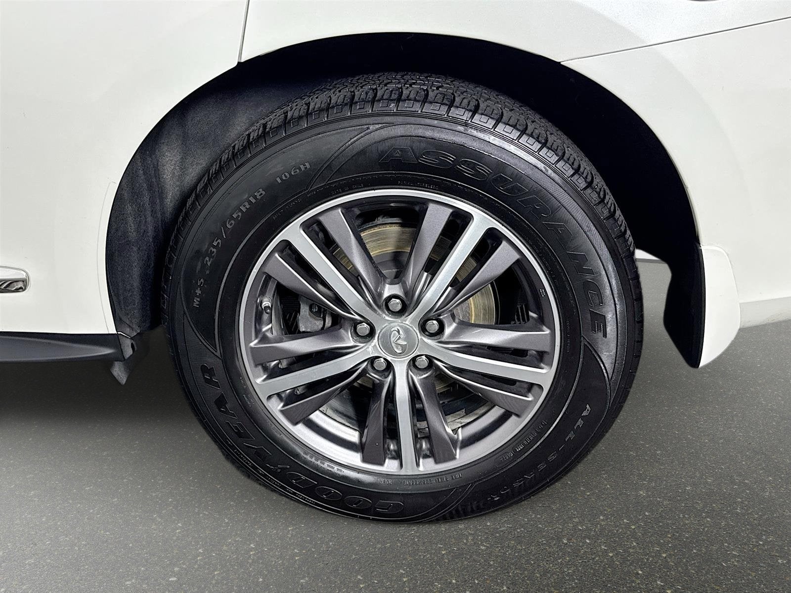 2017 INFINITI QX60 Base