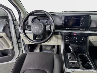 2024 Kia CARNIVAL LX