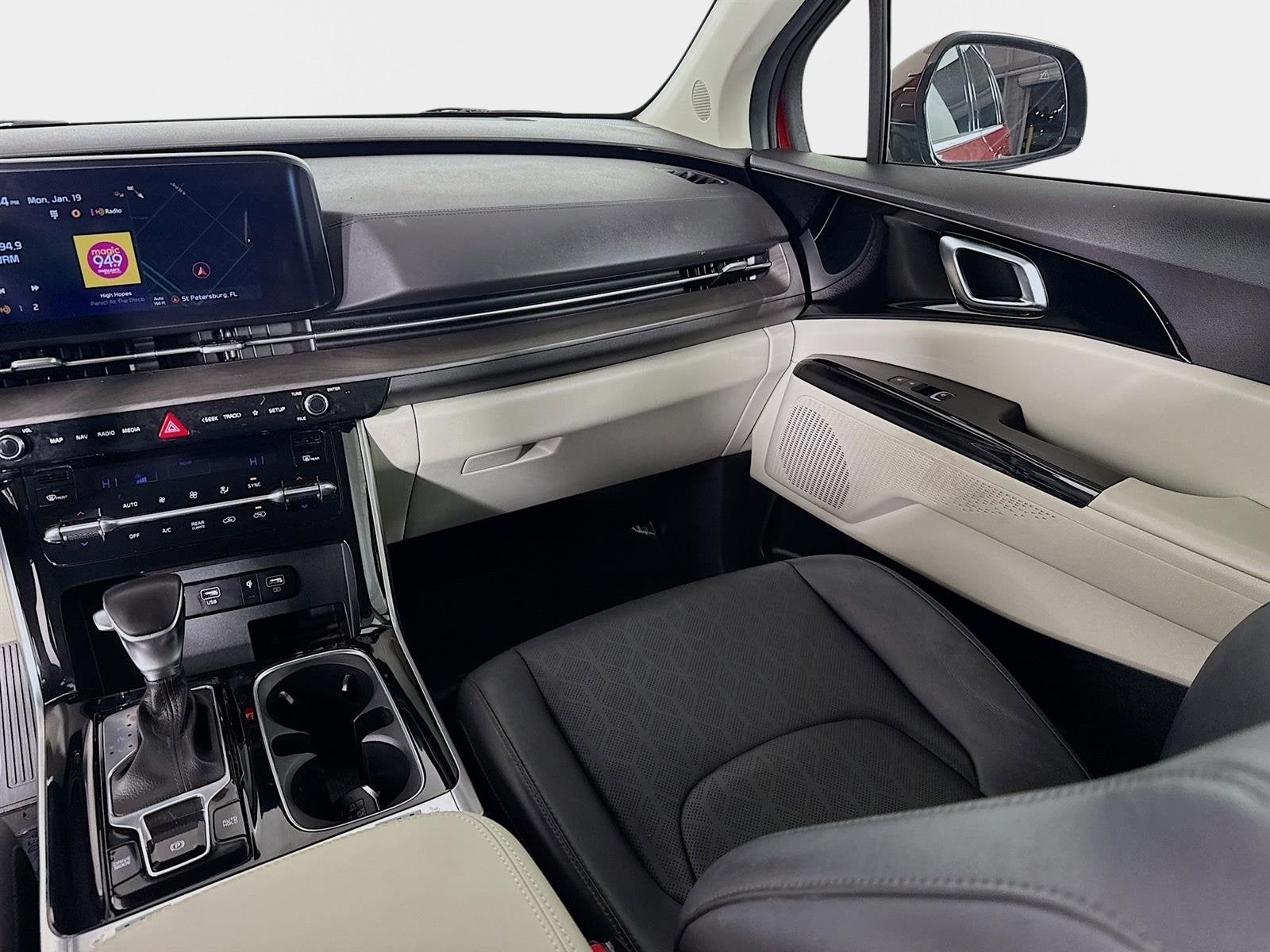 2024 Kia Carnival SX