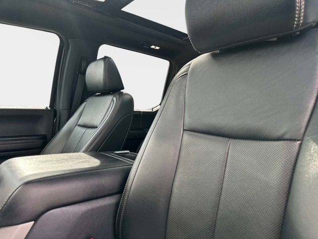 2022 Ford Super Duty F-350 DRW Lariat