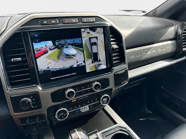 2022 Ford Super Duty F-350 DRW Lariat