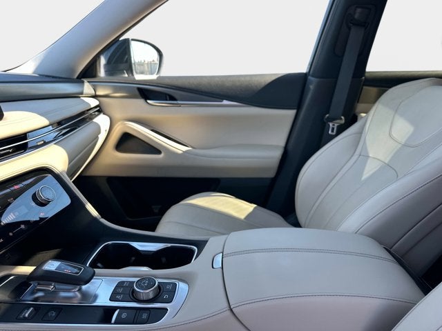 2022 INFINITI QX60 LUXE