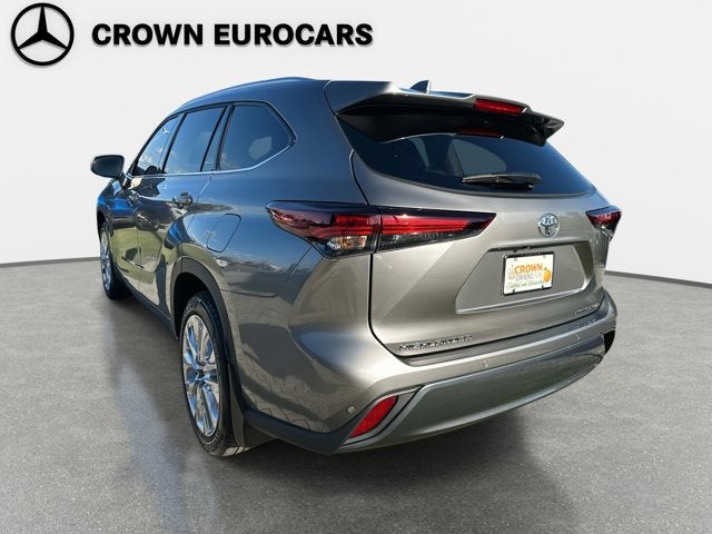 2025 Toyota Highlander LE