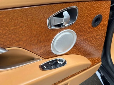 2017 Aston Martin DB11 Base