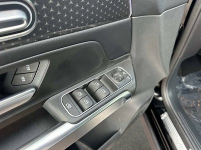 2025 Mercedes-Benz GLB 250