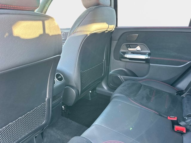 2025 Mercedes-Benz GLB 250