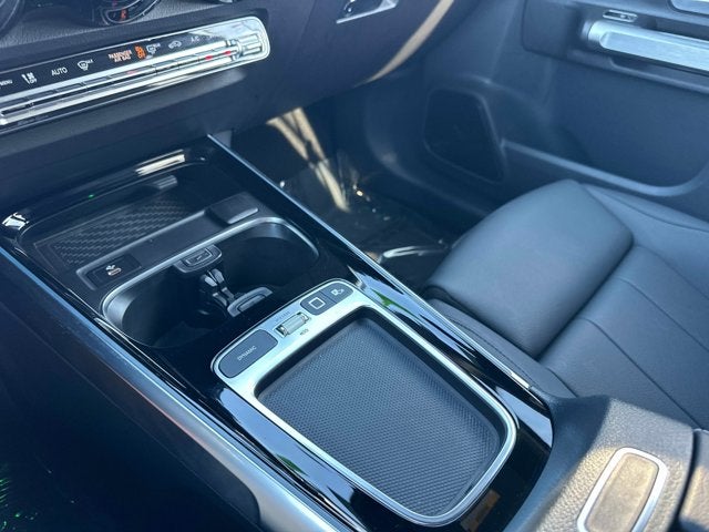 2025 Mercedes-Benz GLB 250