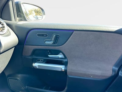 2025 Mercedes-Benz GLB 250