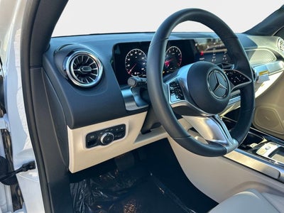 2025 Mercedes-Benz GLB 250