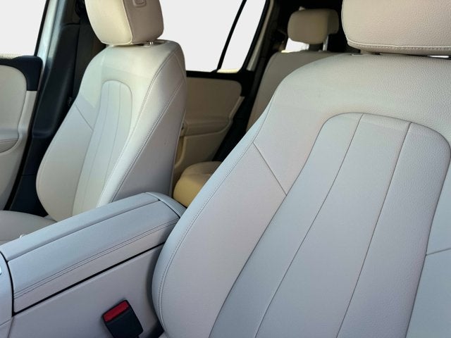 2025 Mercedes-Benz GLB 250