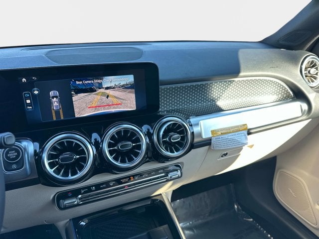 2025 Mercedes-Benz GLB 250