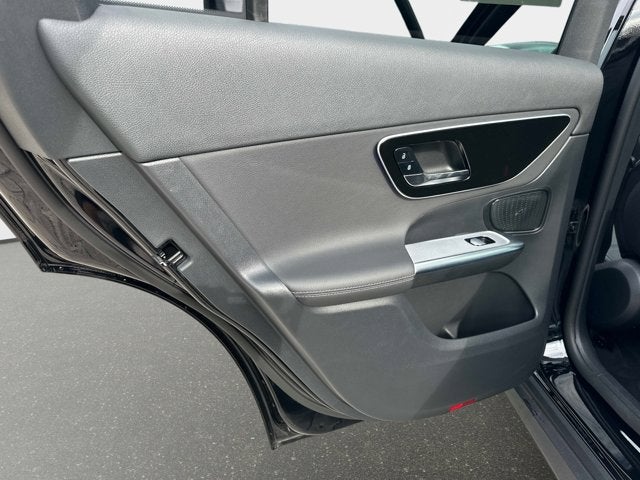 2025 Mercedes-Benz GLC 300