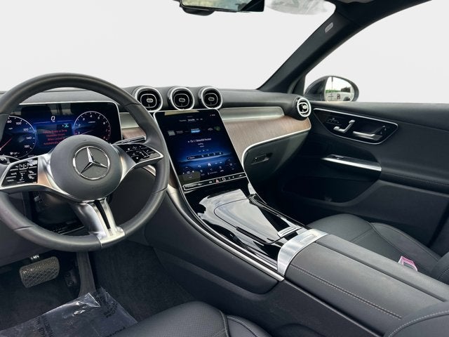 2025 Mercedes-Benz GLC 300