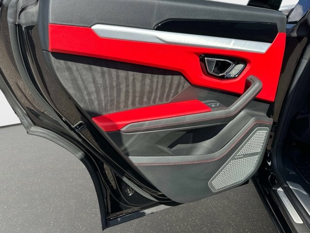 2022 Lamborghini Urus Base