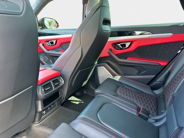 2022 Lamborghini Urus Base