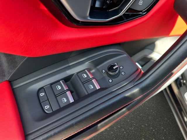 2022 Lamborghini Urus Base