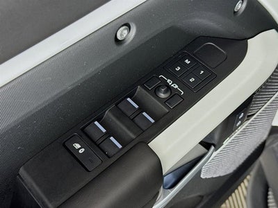 2024 Land Rover Defender 110 X-Dynamic SE