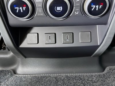 2026 Land Rover Defender 110 X-Dynamic SE