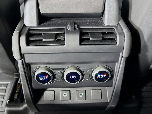 2024 Land Rover Defender 110 X-Dynamic SE