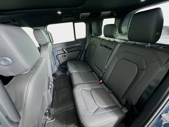 2025 Land Rover Defender 110 S