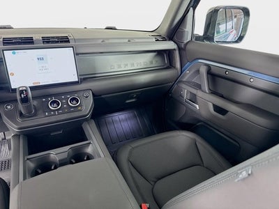 2025 Land Rover Defender 110 S