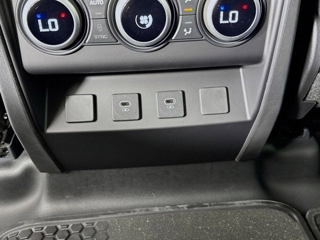 2025 Land Rover Defender 110 S