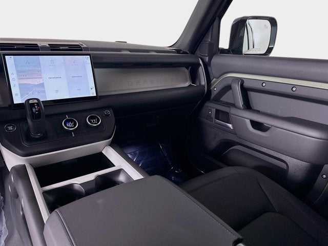 2025 Land Rover Defender 110 S