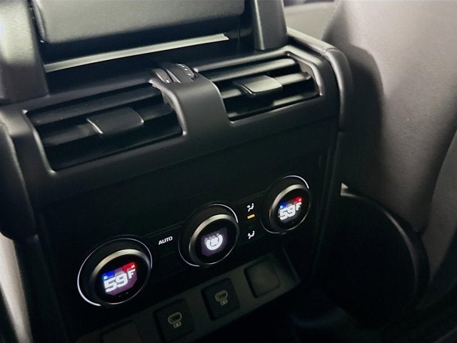 2025 Land Rover Defender 110 S