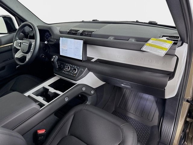 2025 Land Rover Defender 110 S