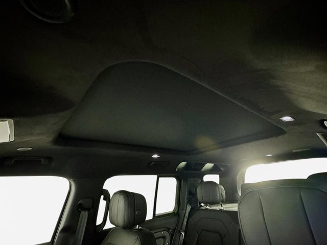 2025 Land Rover Defender 110 X