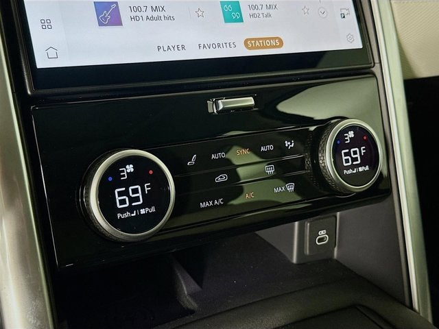 2025 Land Rover Discovery Dynamic SE