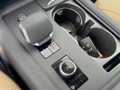 2025 Land Rover Discovery Dynamic SE