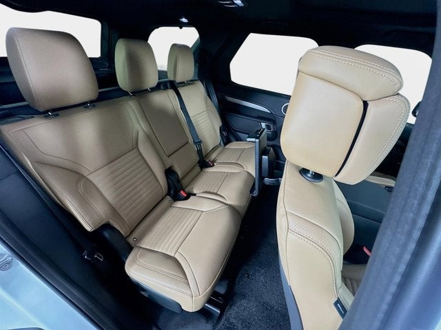 2025 Land Rover Discovery Dynamic SE